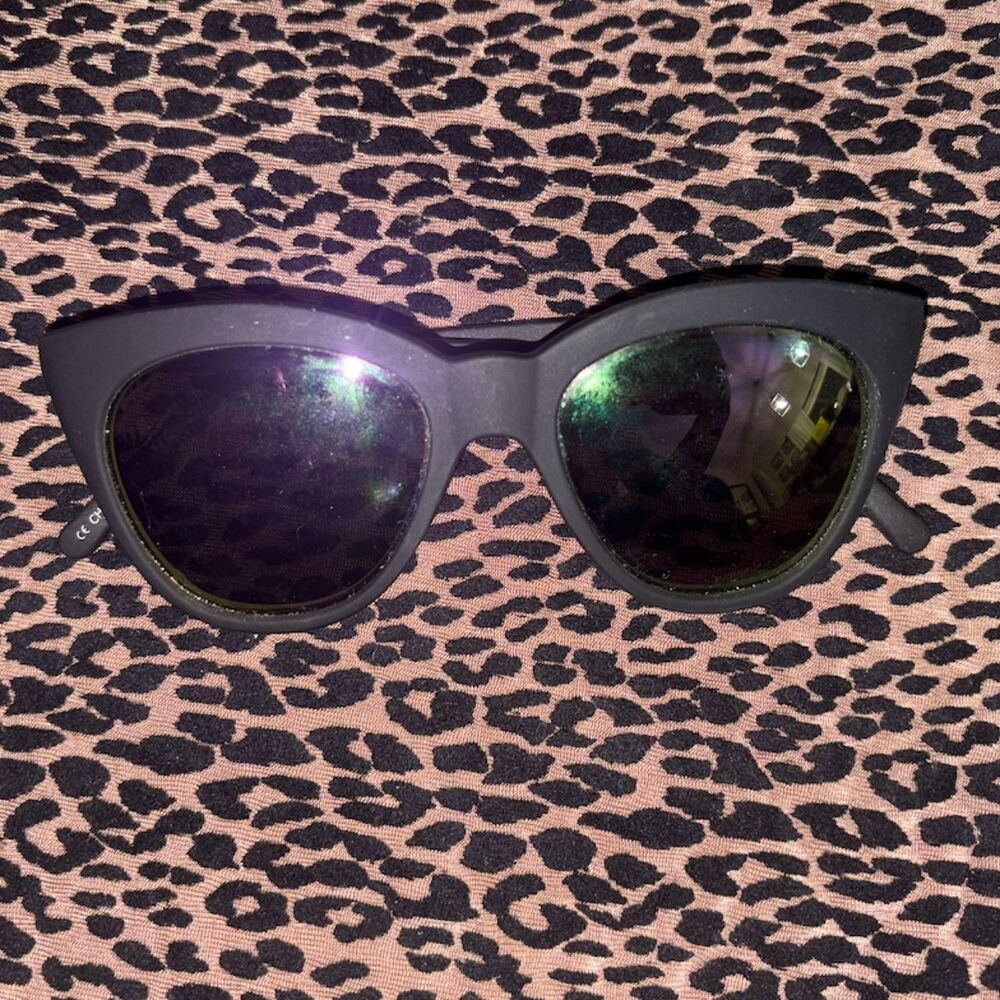 Tillys Women's Black Sunglasses